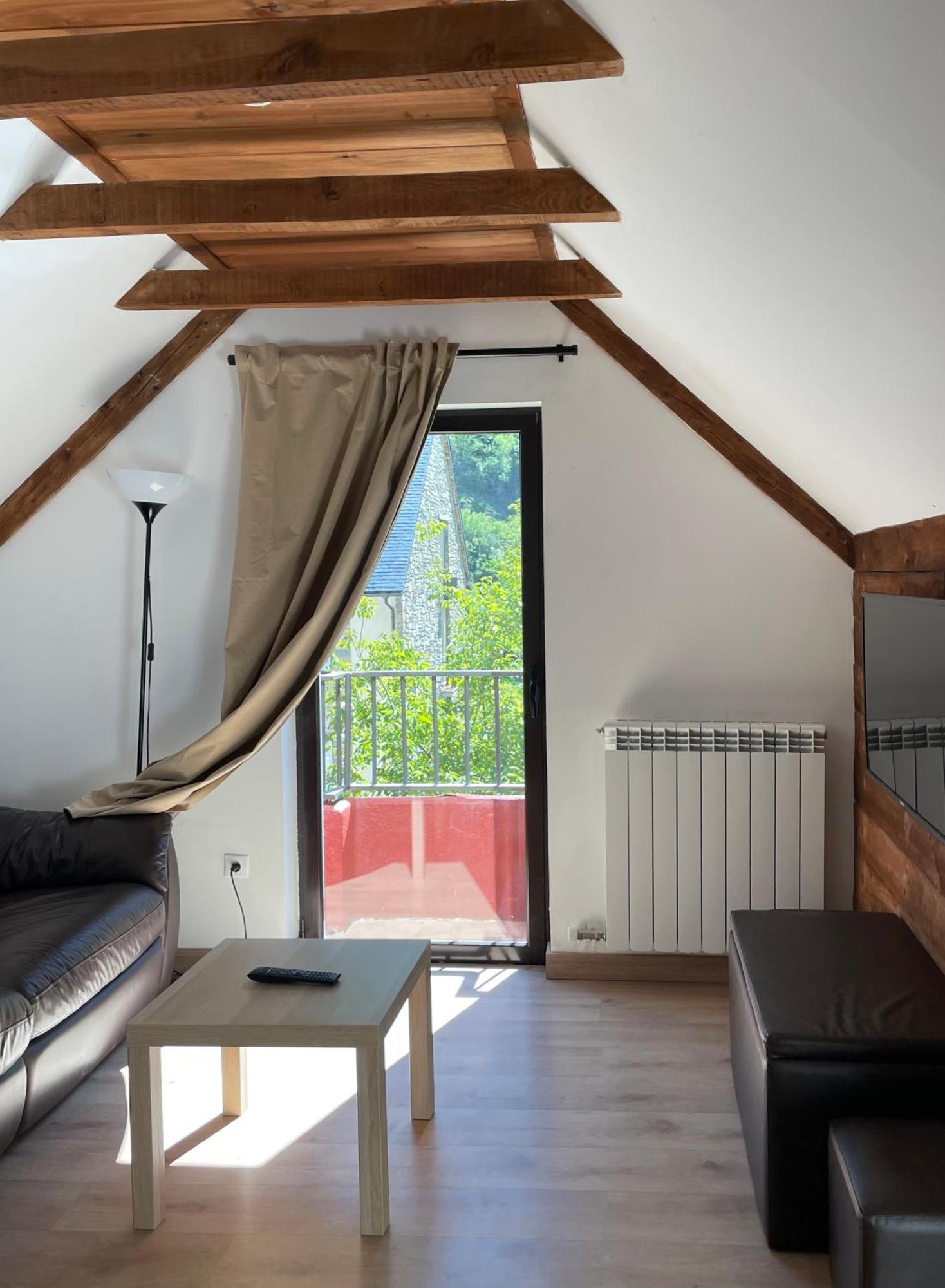 Apartahotel Canfranc Bagian luar foto