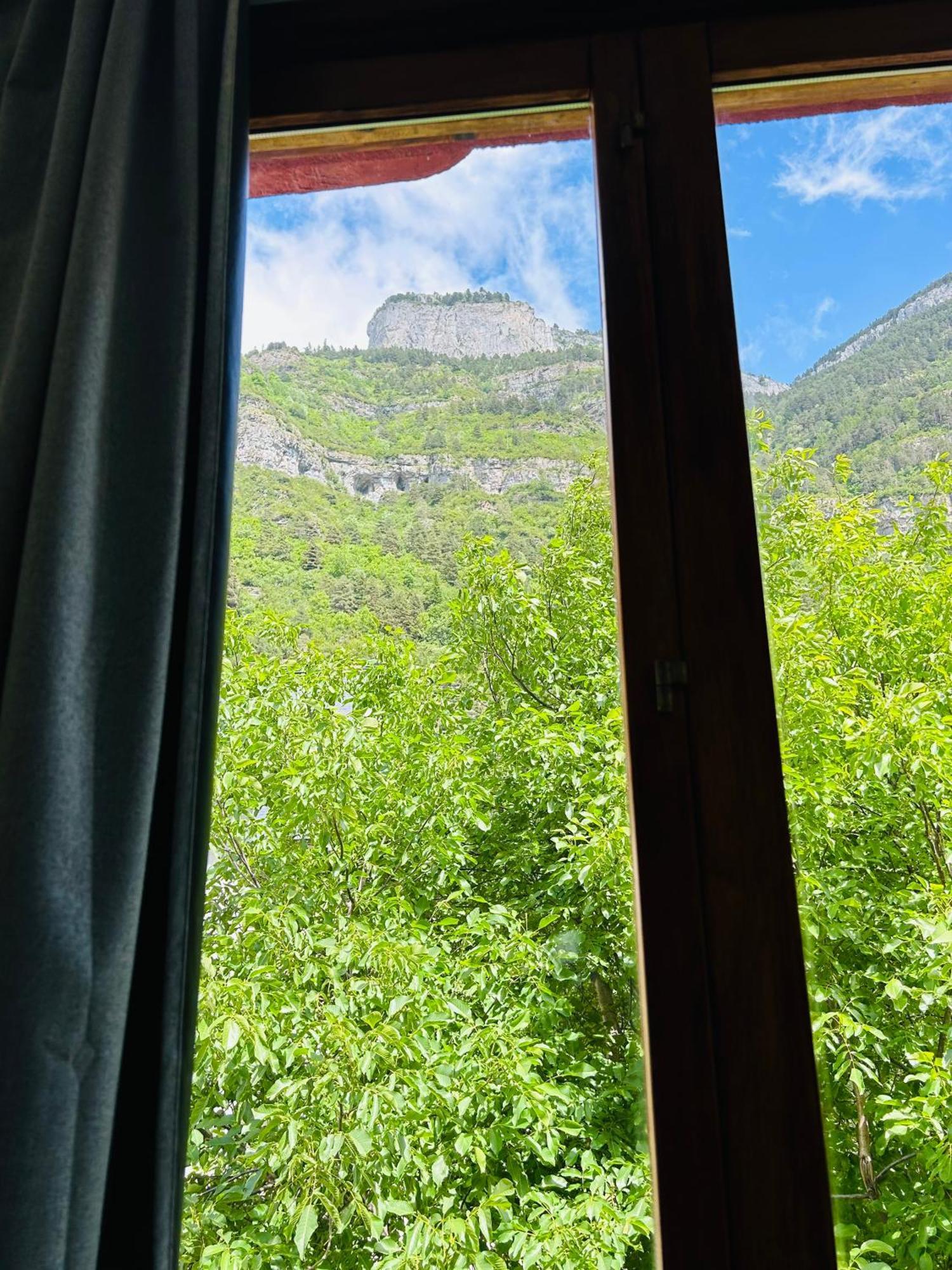 Apartahotel Canfranc Bagian luar foto