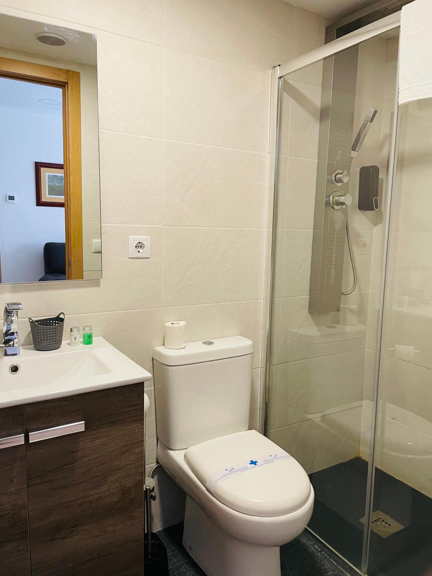 Apartahotel Canfranc Bagian luar foto