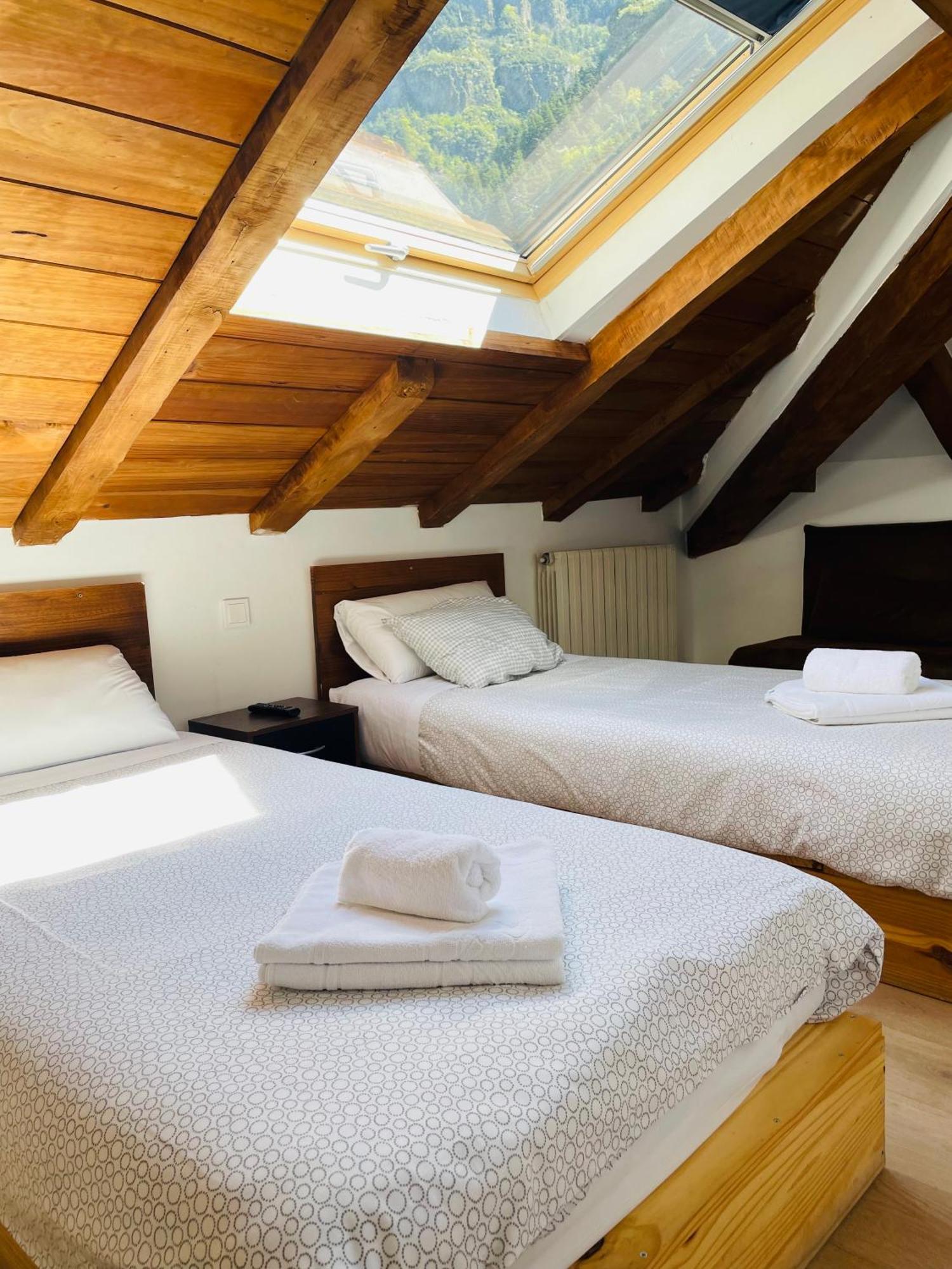 Apartahotel Canfranc Bagian luar foto